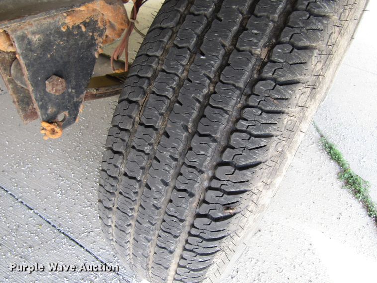 image for item EV9311 2004 Wildcat  camper