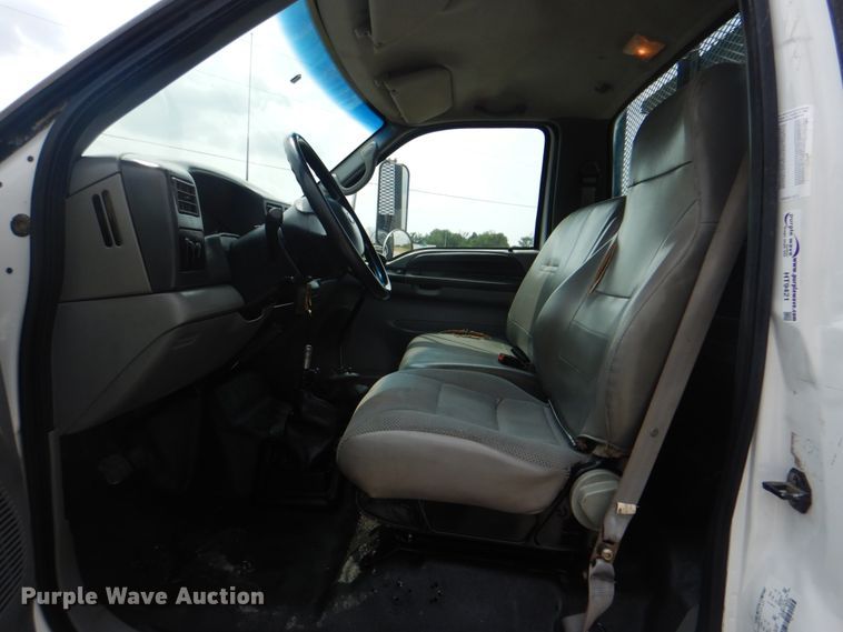 image for item HT9421 2006 Ford F650 Super Duty XLT  flatbed truck