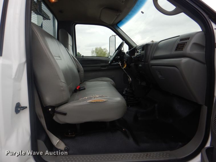 image for item HT9421 2006 Ford F650 Super Duty XLT  flatbed truck