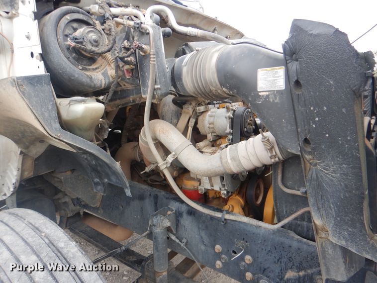 image for item HT9421 2006 Ford F650 Super Duty XLT  flatbed truck