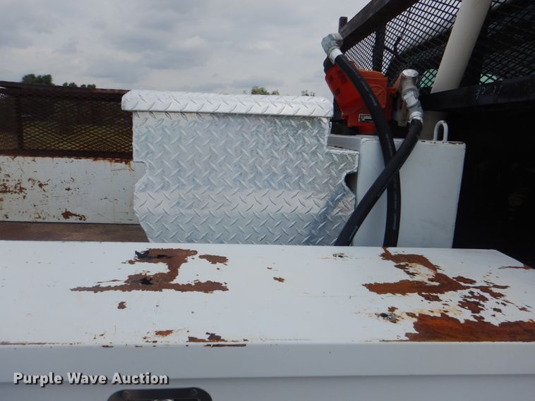 image for item HT9421 2006 Ford F650 Super Duty XLT  flatbed truck