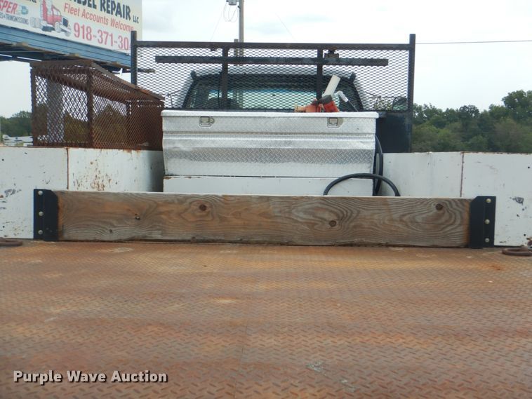 image for item HT9421 2006 Ford F650 Super Duty XLT  flatbed truck