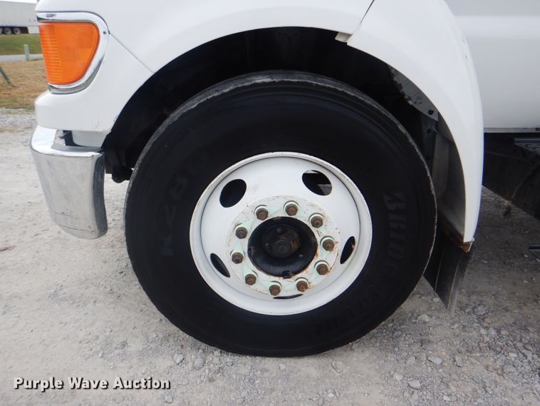 image for item HT9421 2006 Ford F650 Super Duty XLT  flatbed truck