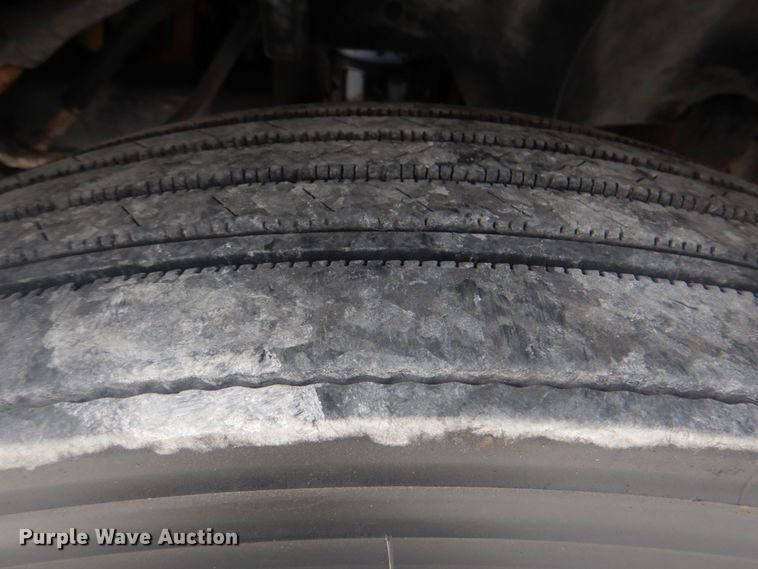 image for item HT9421 2006 Ford F650 Super Duty XLT  flatbed truck