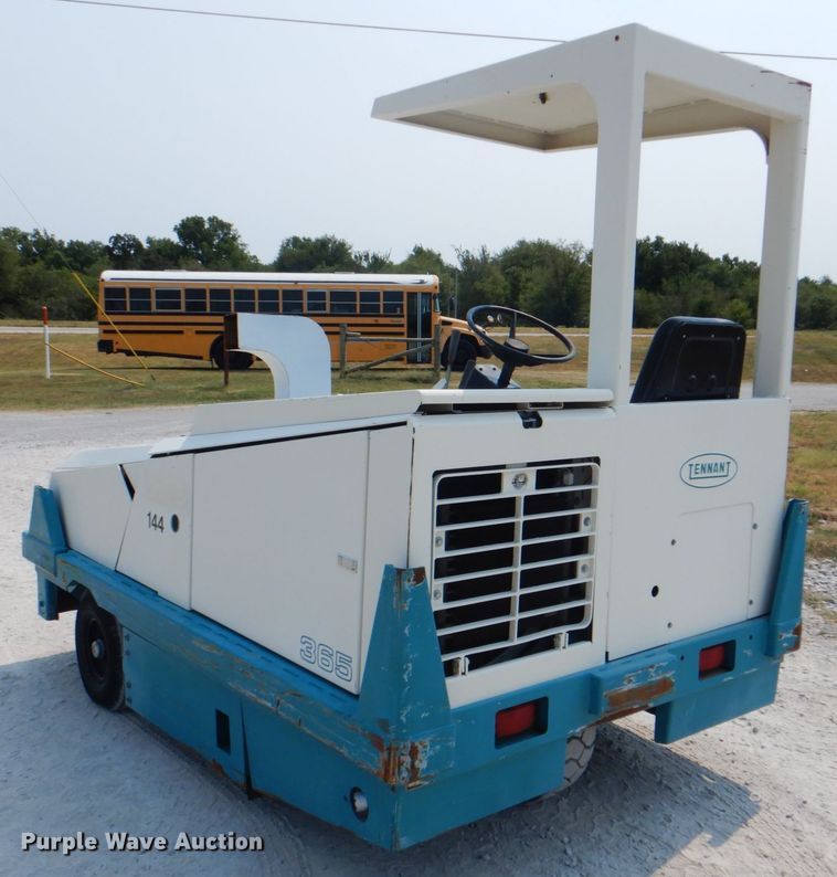 image for item HT9432 Tennant 365  sweeper