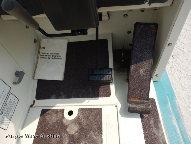 image for item HT9432 Tennant 365  sweeper