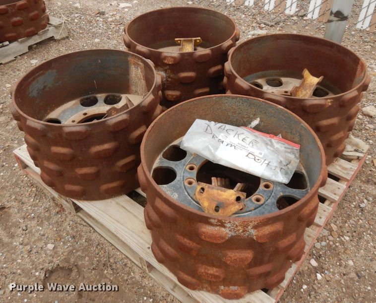 image for item ID9867 (4) Wacker padfoot trench compactor drums