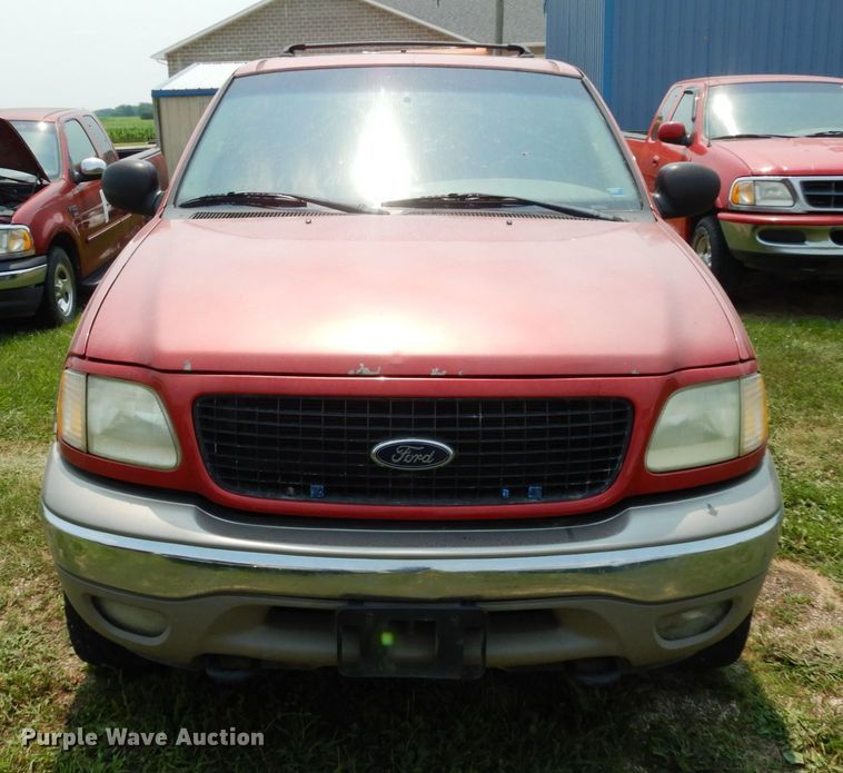 image for item II9661 2002 Ford Expedition Eddie Bauer  SUV