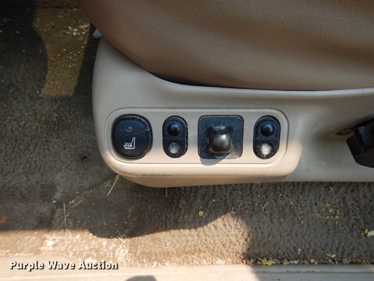 image for item II9661 2002 Ford Expedition Eddie Bauer  SUV