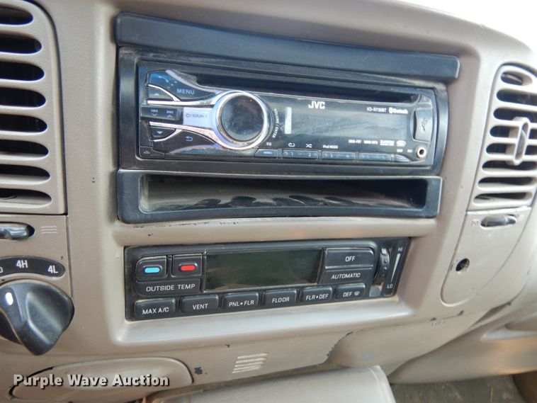 image for item II9661 2002 Ford Expedition Eddie Bauer  SUV