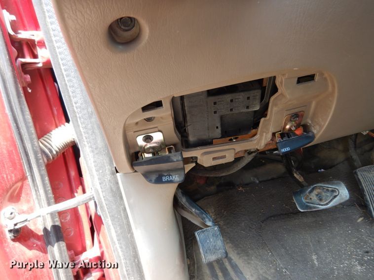 image for item II9661 2002 Ford Expedition Eddie Bauer  SUV