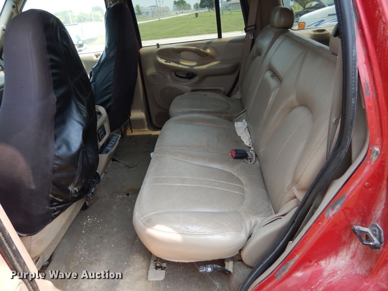 image for item II9661 2002 Ford Expedition Eddie Bauer  SUV