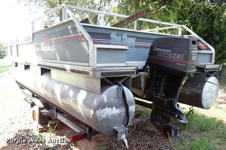 image for item IN9597 1989 Bass Buggy  pontoon boat