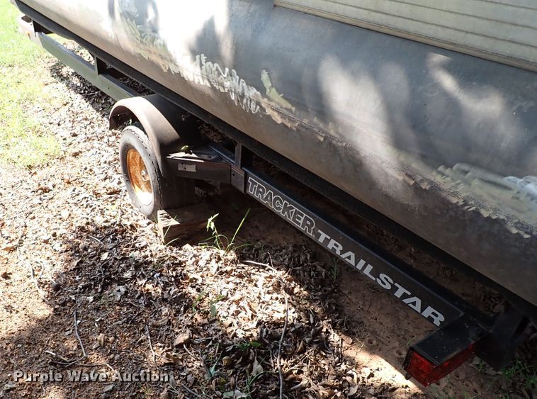 image for item IN9597 1989 Bass Buggy  pontoon boat