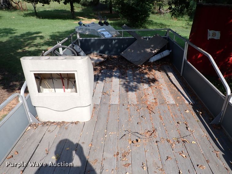 image for item IN9597 1989 Bass Buggy  pontoon boat