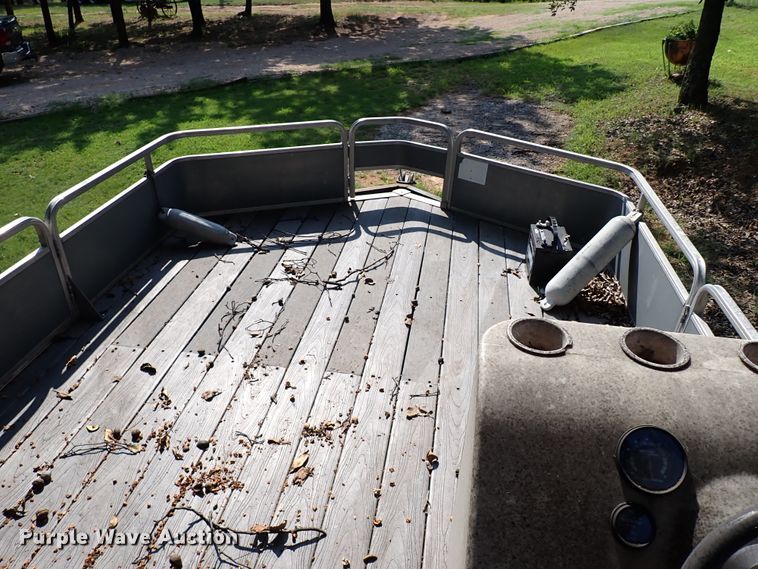 image for item IN9597 1989 Bass Buggy  pontoon boat