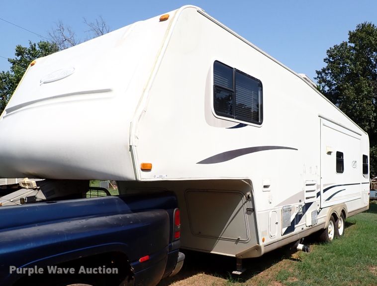 image for item IN9599 2003 R-Vision Trail-Lite  camper