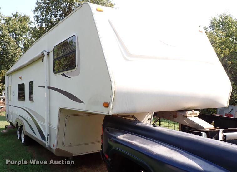 image for item IN9599 2003 R-Vision Trail-Lite  camper