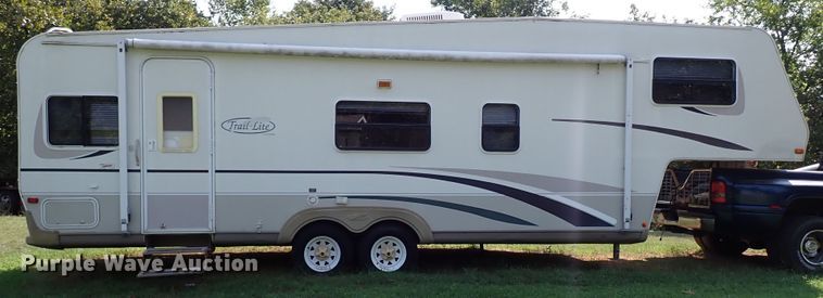 image for item IN9599 2003 R-Vision Trail-Lite  camper