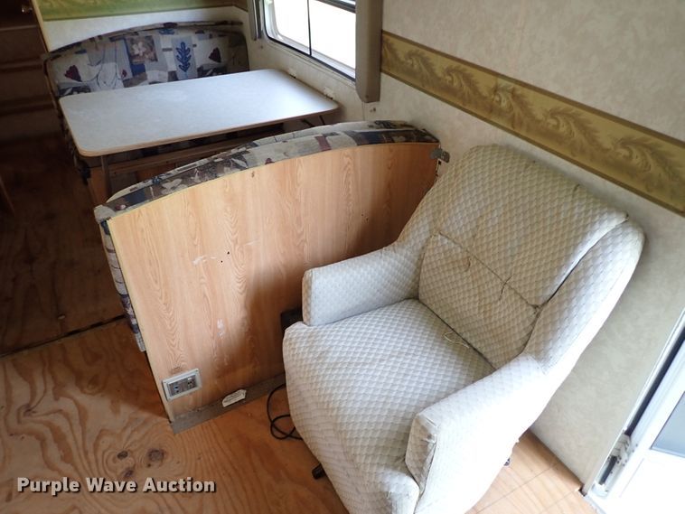 image for item IN9599 2003 R-Vision Trail-Lite  camper