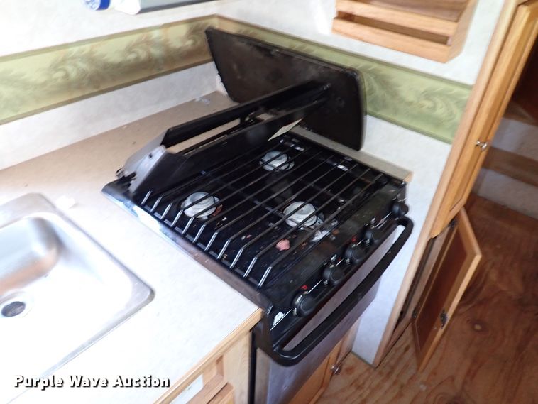 image for item IN9599 2003 R-Vision Trail-Lite  camper