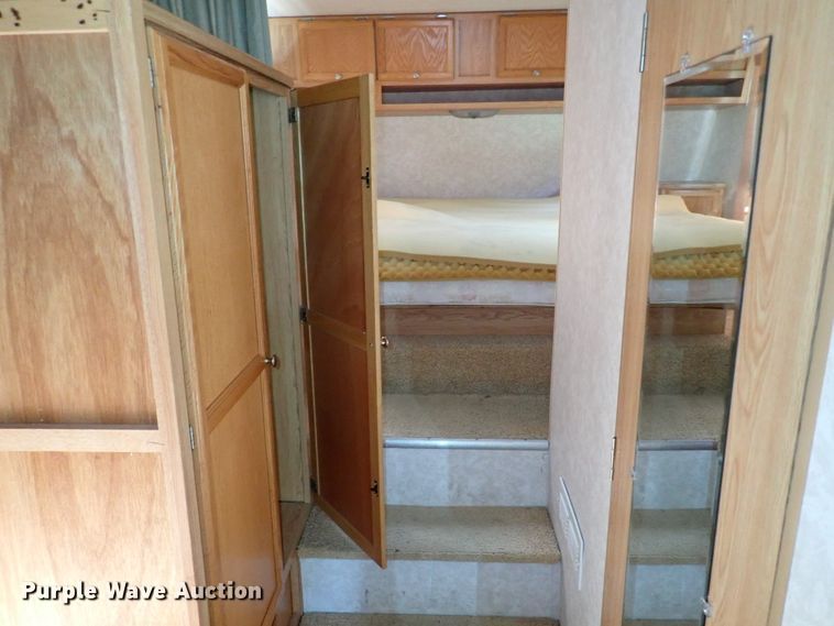 image for item IN9599 2003 R-Vision Trail-Lite  camper