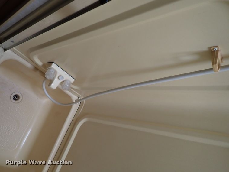 image for item IN9599 2003 R-Vision Trail-Lite  camper