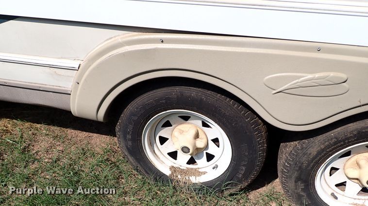 image for item IN9599 2003 R-Vision Trail-Lite  camper