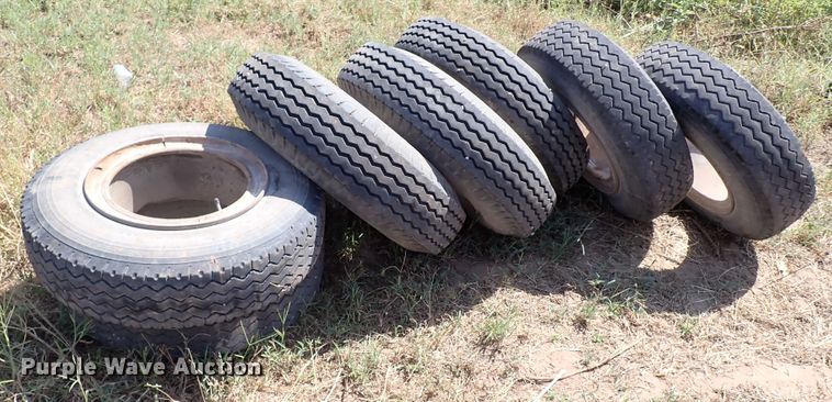 image for item IN9648 (8) 7.50-15 tires