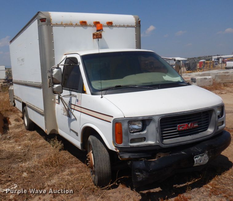 image for item IP9533 1997 GMC Savana G3500  box truck