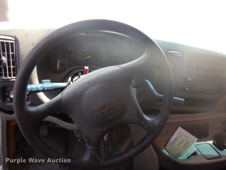 image for item IP9533 1997 GMC Savana G3500  box truck