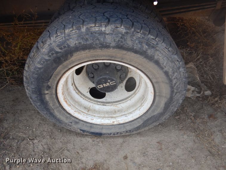 image for item IP9533 1997 GMC Savana G3500  box truck