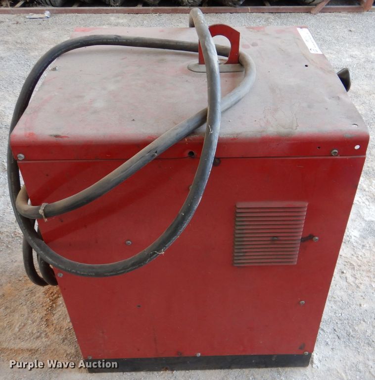 image for item IR9074 Lincoln Idealarc 250  welder