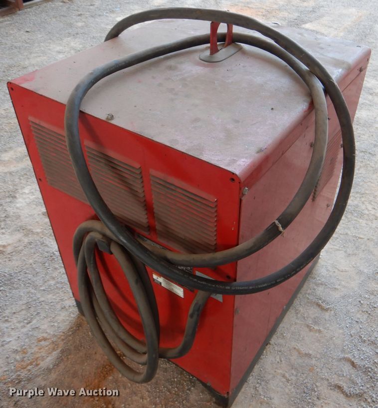 image for item IR9074 Lincoln Idealarc 250  welder