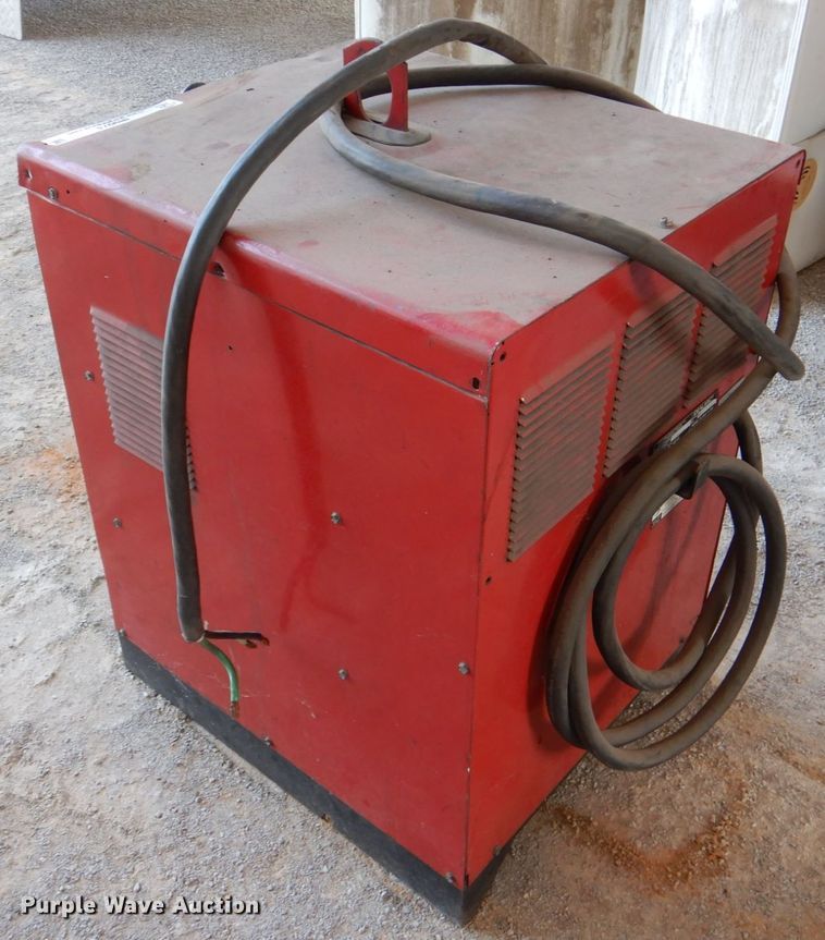 image for item IR9074 Lincoln Idealarc 250  welder
