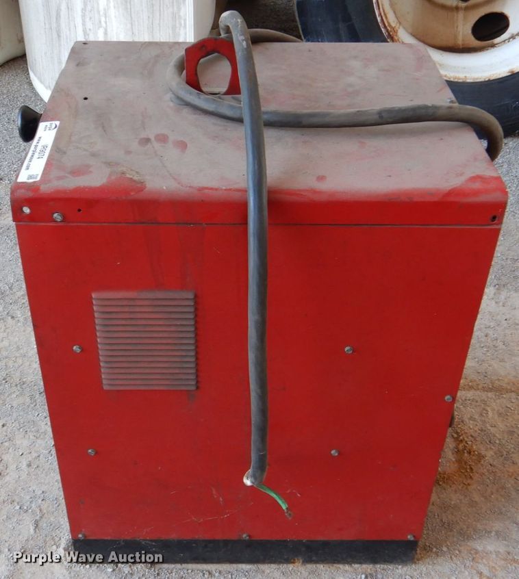 image for item IR9074 Lincoln Idealarc 250  welder