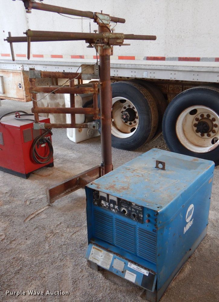 image for item IR9075 Miller Intelliweld 650  welder/generator