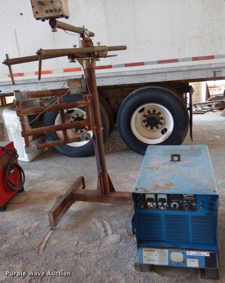 image for item IR9075 Miller Intelliweld 650  welder/generator