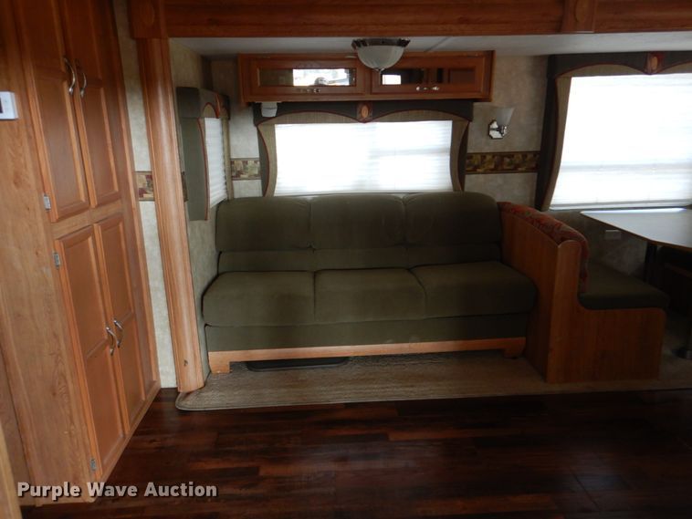 image for item IR9077 2007 Jayco Jay Flight  camper