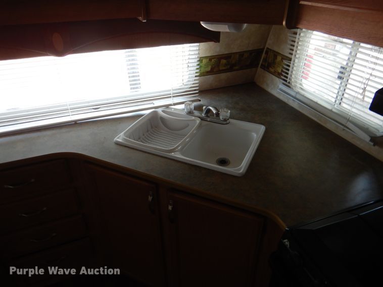 image for item IR9077 2007 Jayco Jay Flight  camper