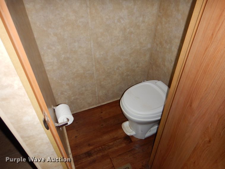 image for item IR9077 2007 Jayco Jay Flight  camper