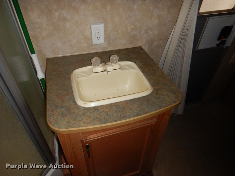 image for item IR9077 2007 Jayco Jay Flight  camper