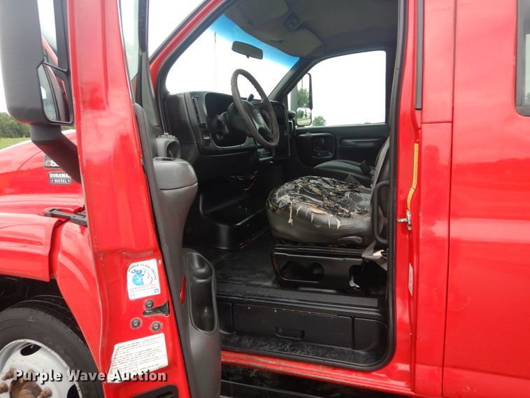 image for item IT9247 2006 Chevrolet C5500  flatbed truck