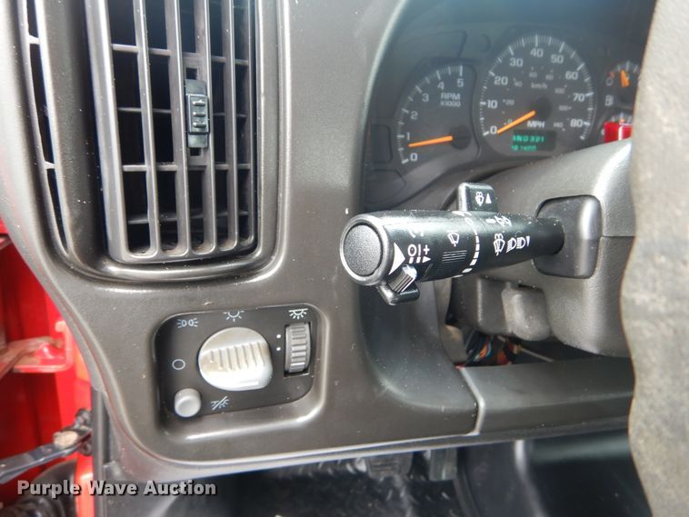 image for item IT9247 2006 Chevrolet C5500  flatbed truck