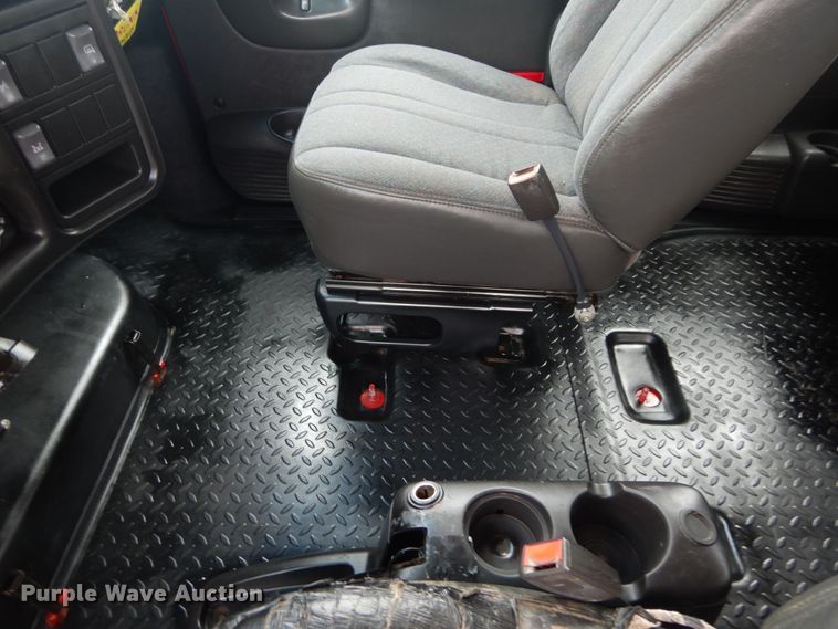 image for item IT9247 2006 Chevrolet C5500  flatbed truck