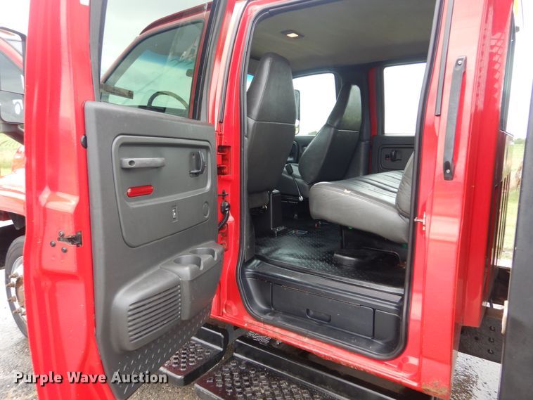 image for item IT9247 2006 Chevrolet C5500  flatbed truck