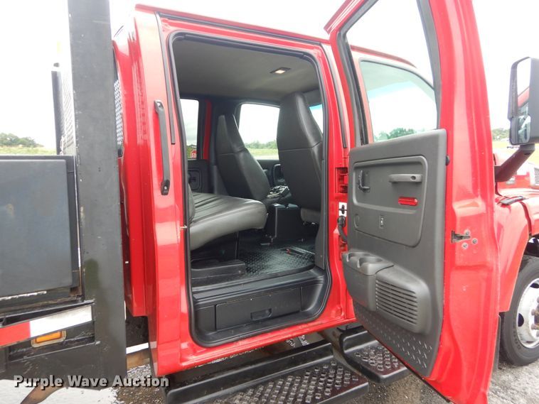 image for item IT9247 2006 Chevrolet C5500  flatbed truck