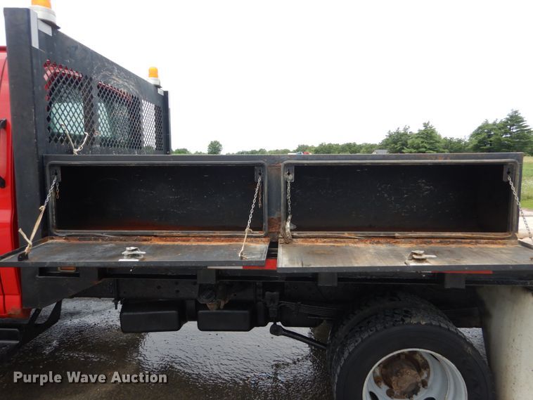 image for item IT9247 2006 Chevrolet C5500  flatbed truck