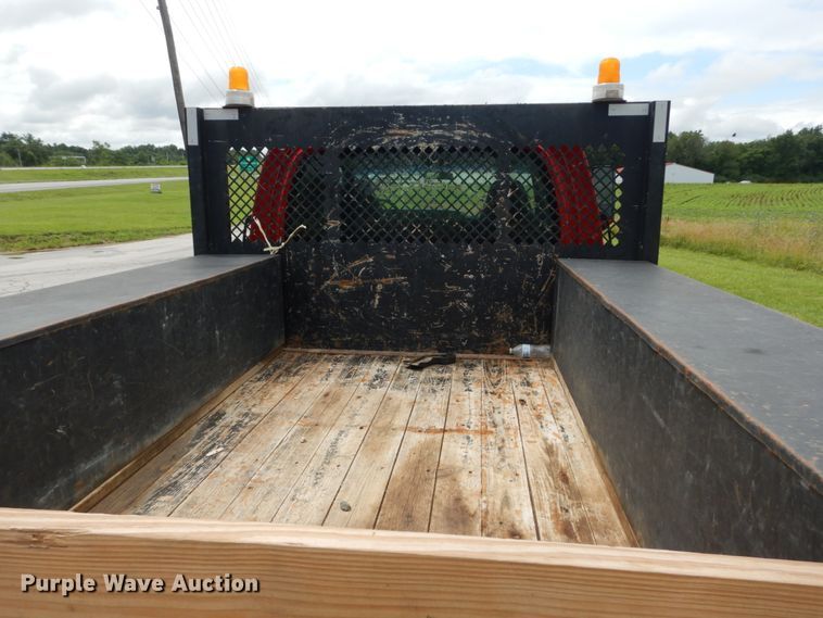 image for item IT9247 2006 Chevrolet C5500  flatbed truck