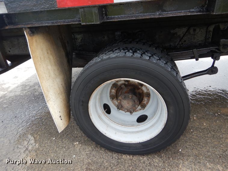 image for item IT9247 2006 Chevrolet C5500  flatbed truck